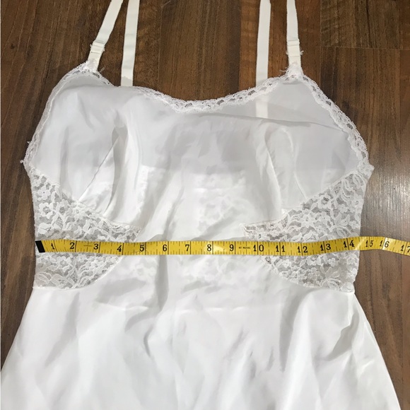 Vintage handmade lingerie slip white silky lace trim peekaboo sides - Picture 7 of 9